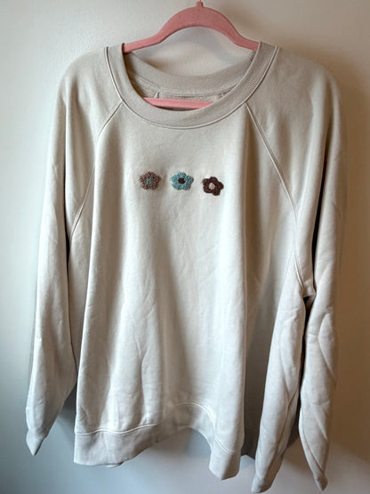 Brown and teal flowers crewneck