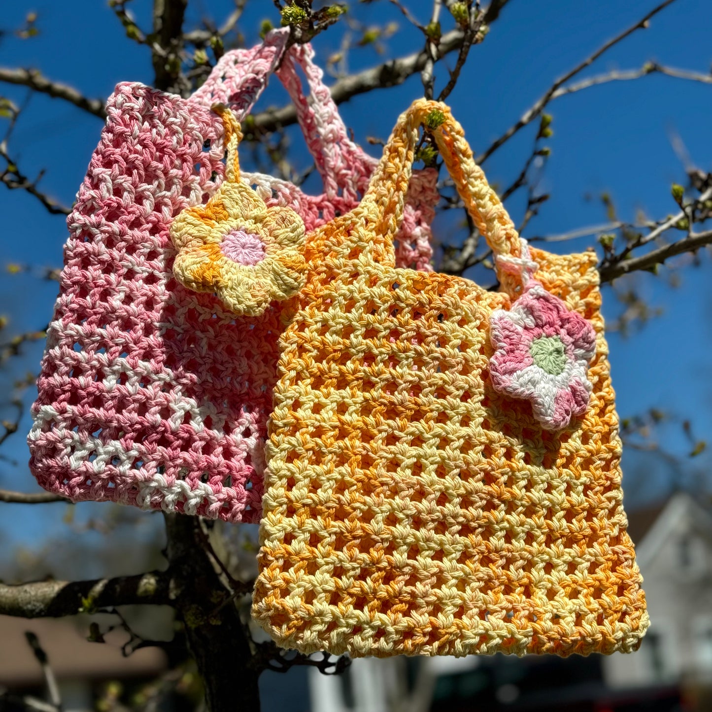 mini crochet tote with flower pouch