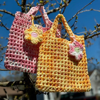 mini crochet tote with flower pouch